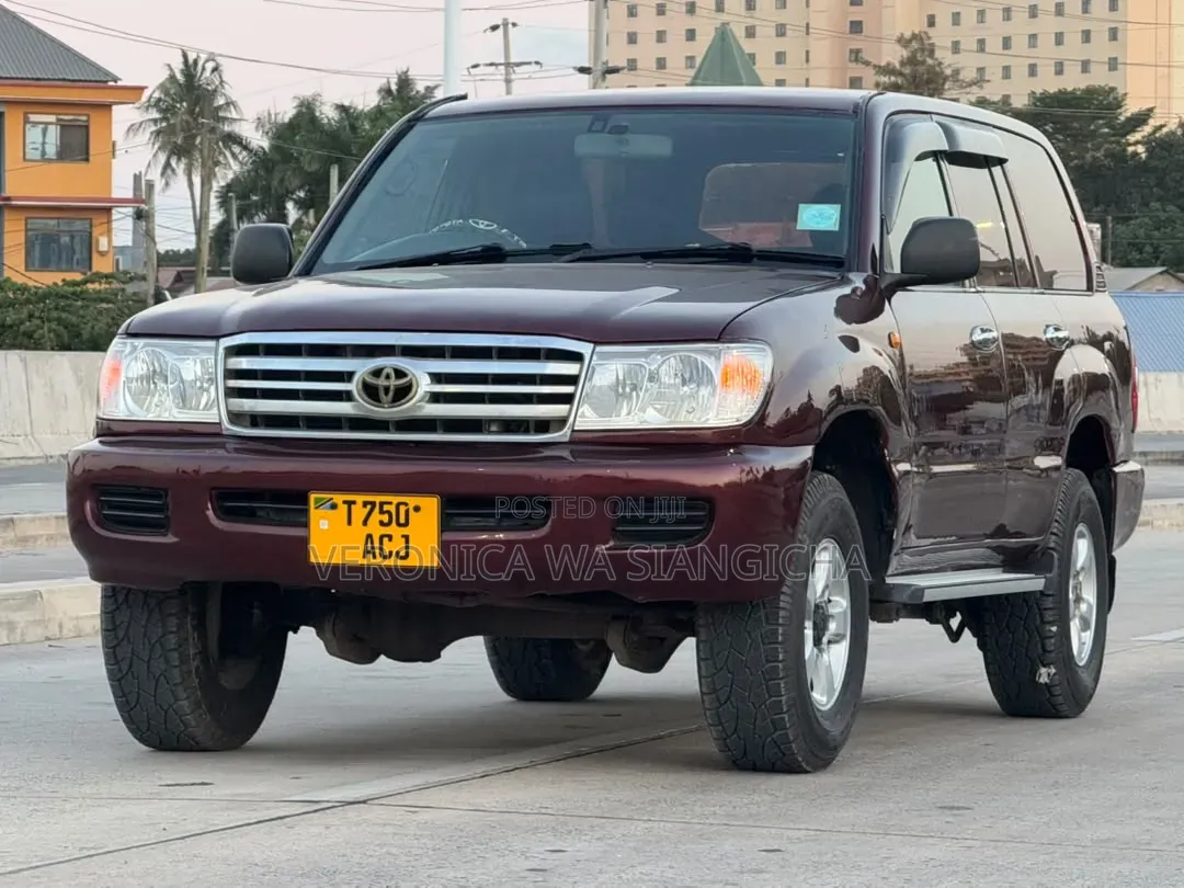 Toyota Land Cruiser 1999 Red