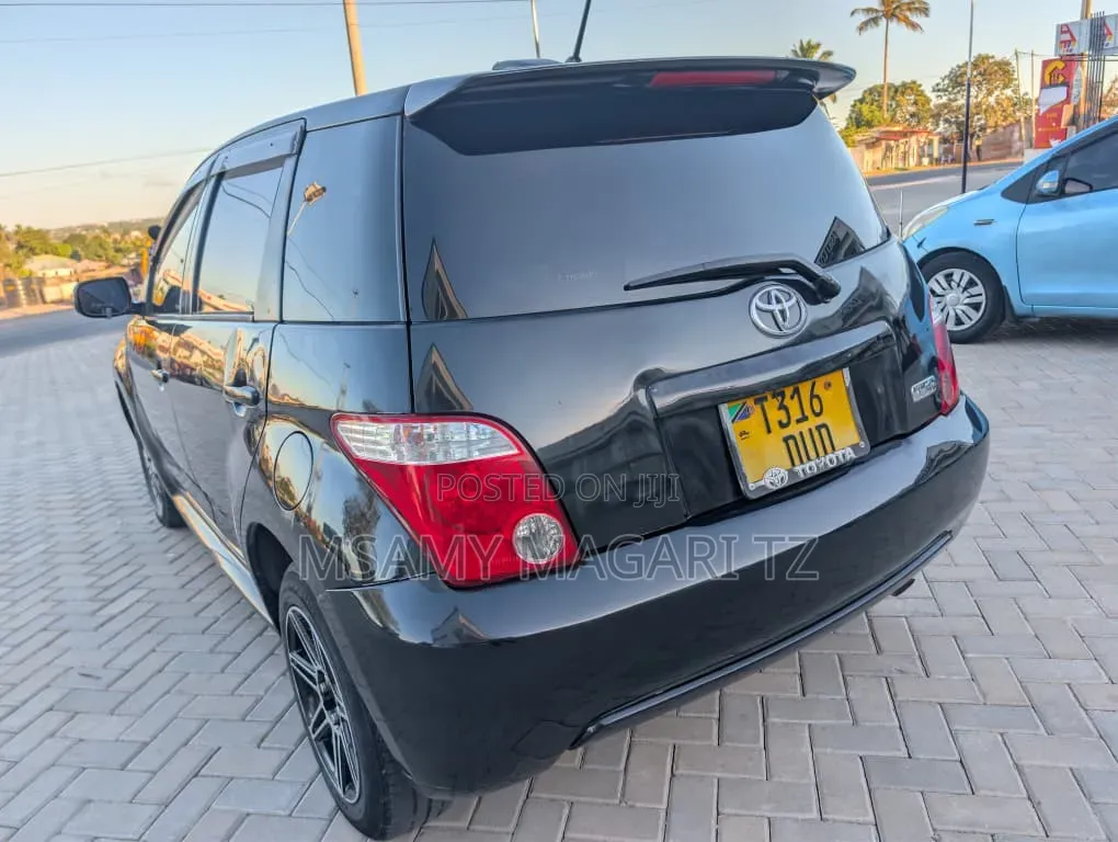 Toyota IST 2006 Black
