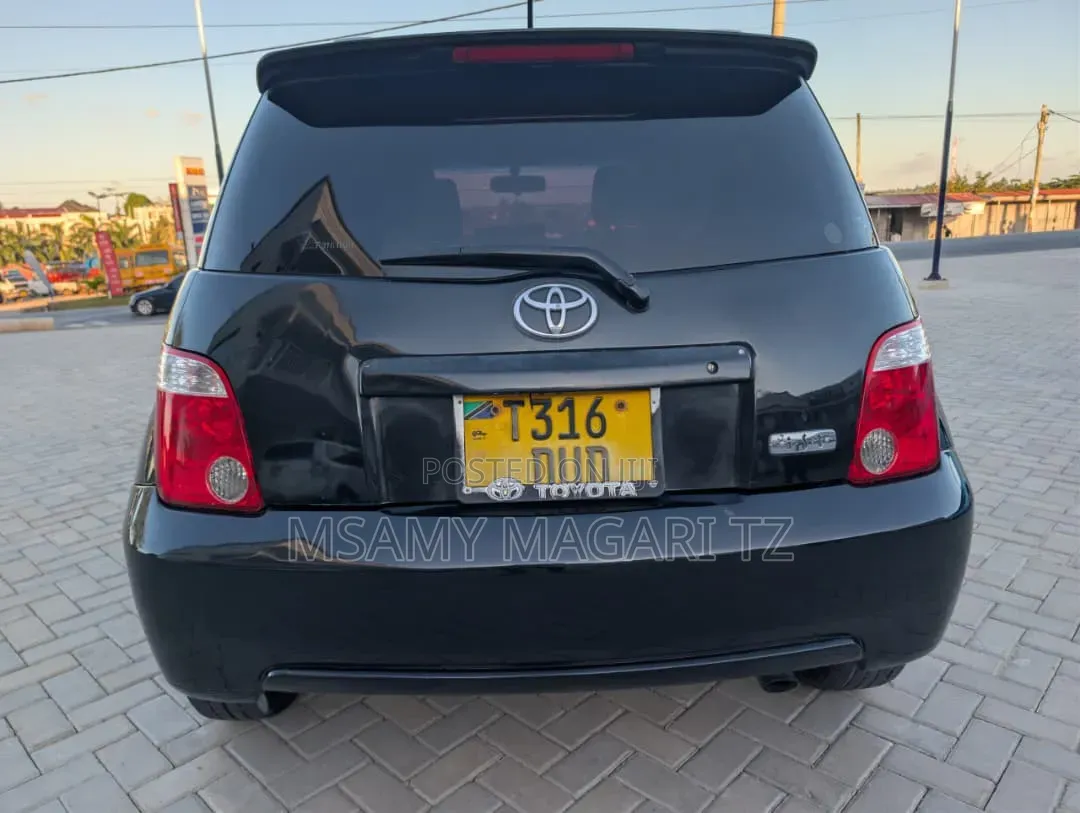 Toyota IST 2006 Black