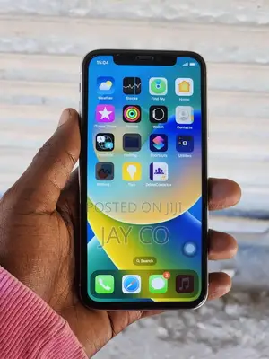 Apple iPhone X 64 GB White