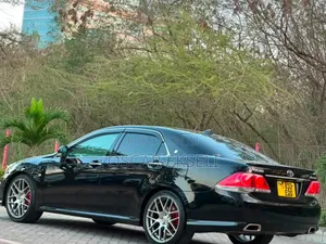 Toyota Crown 2011 Black