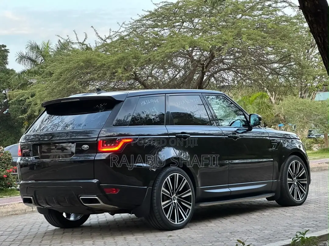 Land Rover Range Rover Sport HSE Td6 4x4 (3.0L 6cyl 8A) 2016 Black