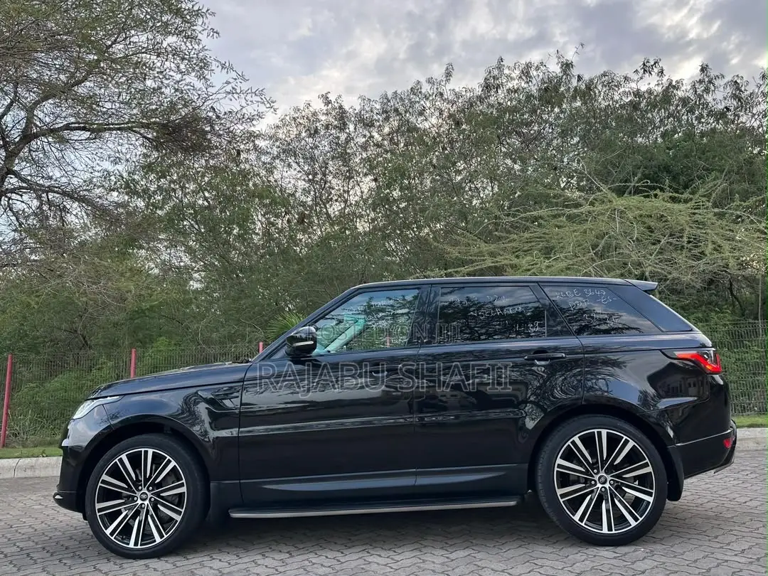 Land Rover Range Rover Sport HSE Td6 4x4 (3.0L 6cyl 8A) 2016 Black
