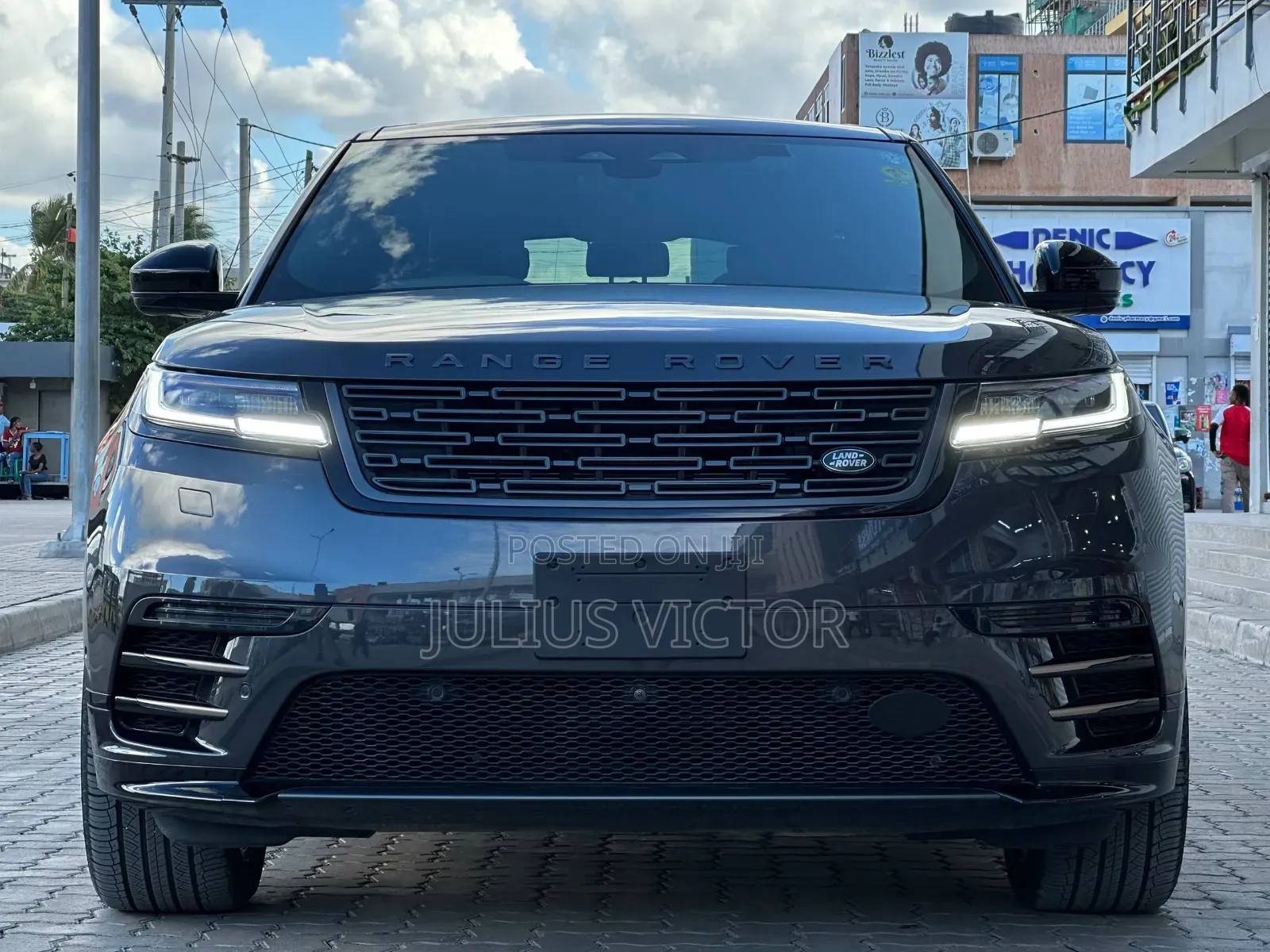 Land Rover Range Rover Velar 2024 Gray