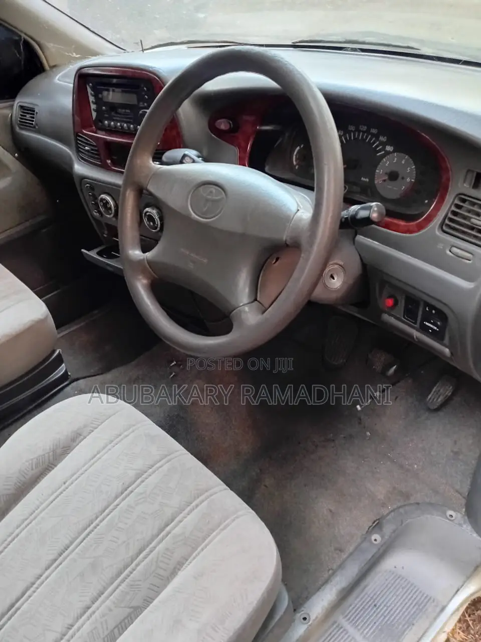 Toyota Noah 2.0 FWD (8 Seater) 2003 Silver