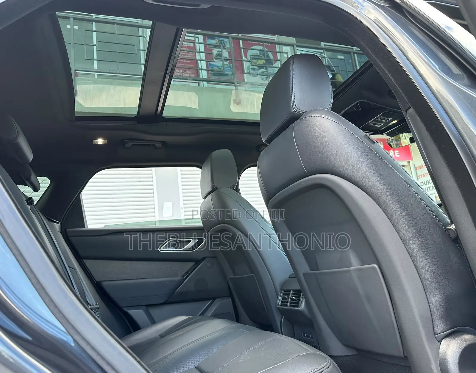 New Land Rover Range Rover Velar 2024 Gray