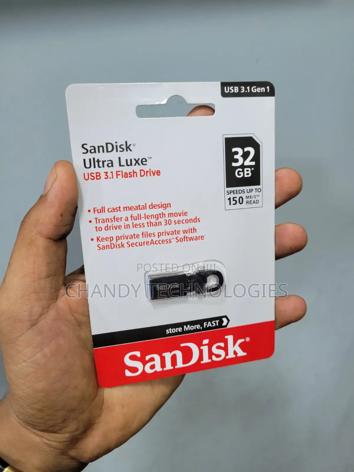 SanDisk Ultra Luxe USB 3.1 Flash Drive, Featuring a 32 GB Capacity
