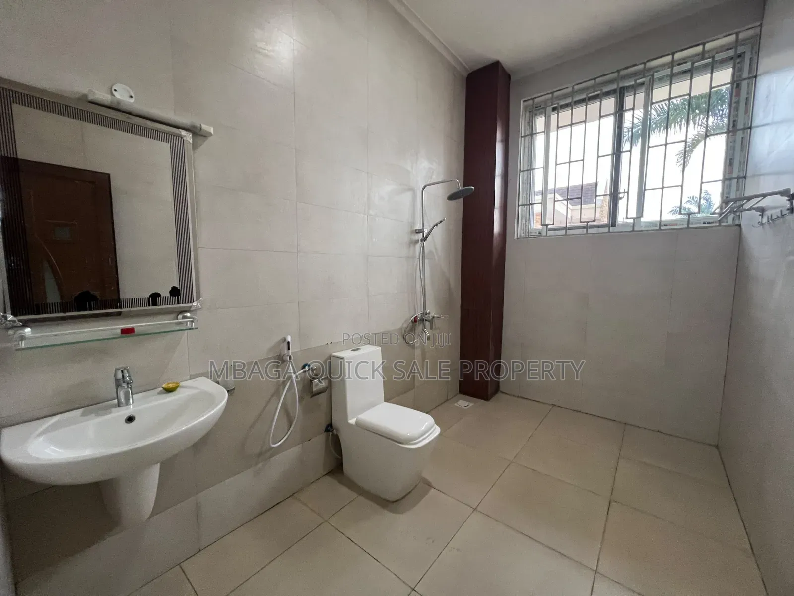 5bdrm House in Mbweni for sale