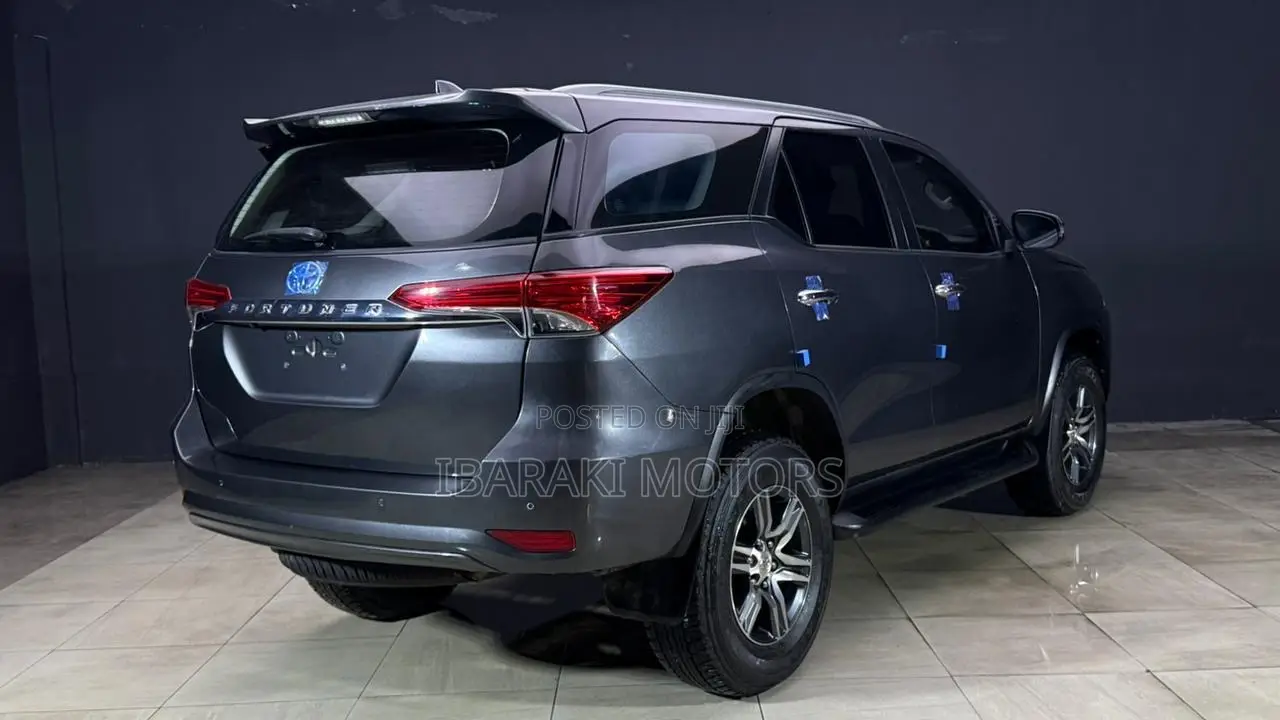 Toyota Fortuner 2.8 D AWD 2021 Gray