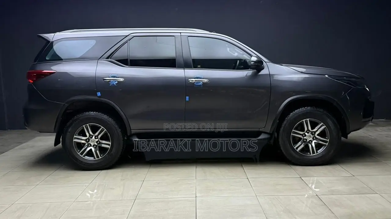 Toyota Fortuner 2.8 D AWD 2021 Gray