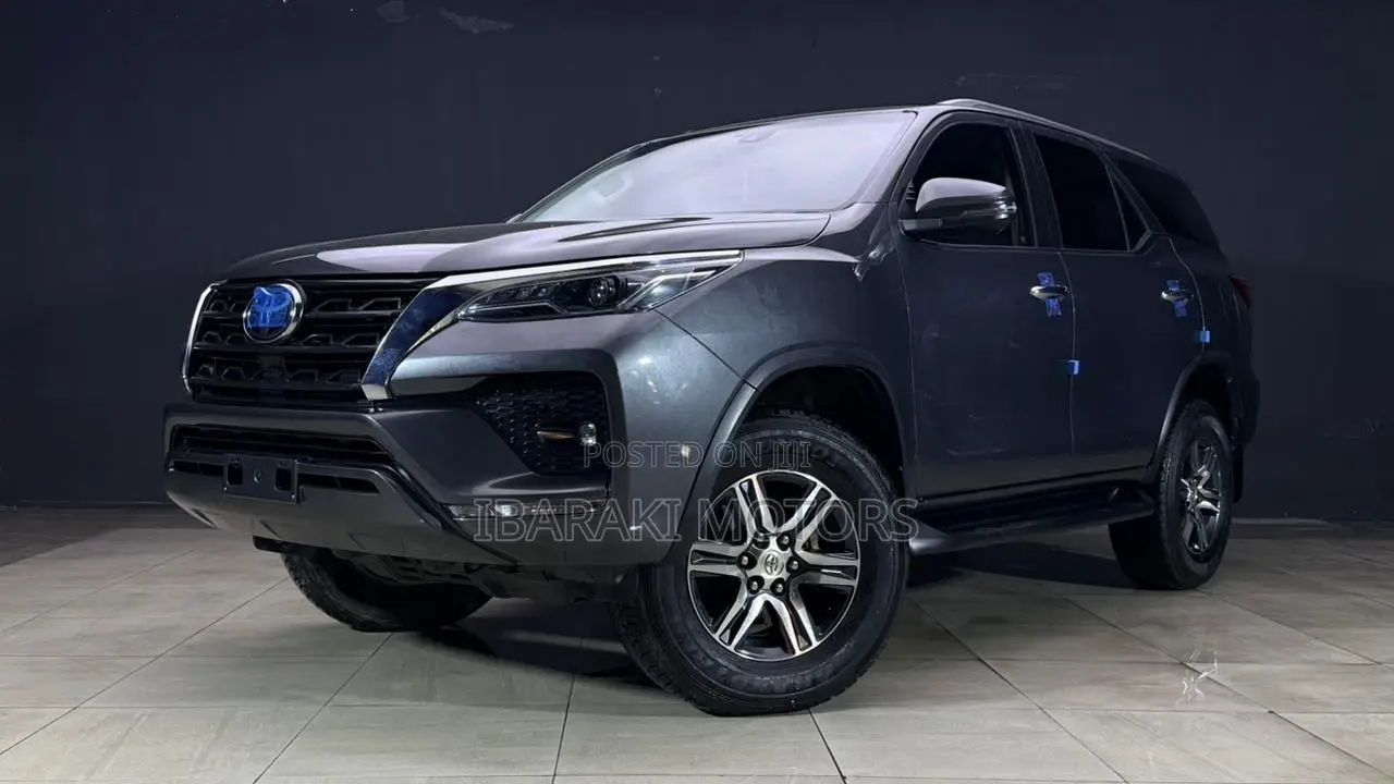 Toyota Fortuner 2.8 D AWD 2021 Gray
