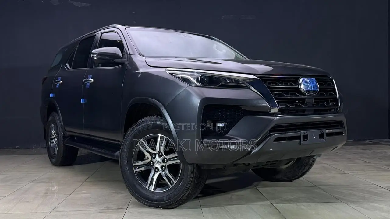 Toyota Fortuner 2.8 D AWD 2021 Gray