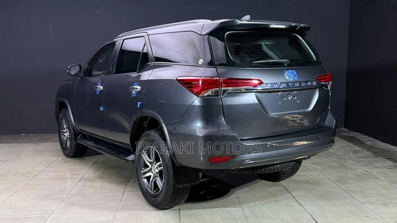 Toyota Fortuner 2.8 D AWD 2021 Gray