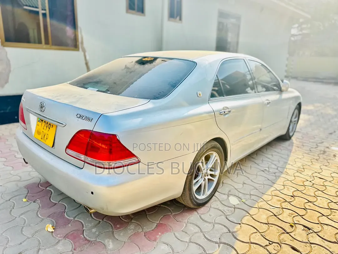 Toyota Crown 2007 Silver