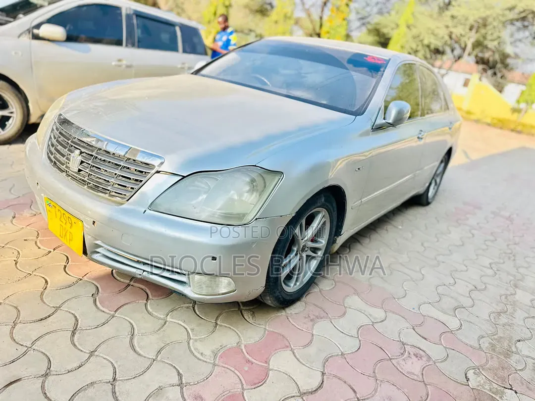 Toyota Crown 2007 Silver