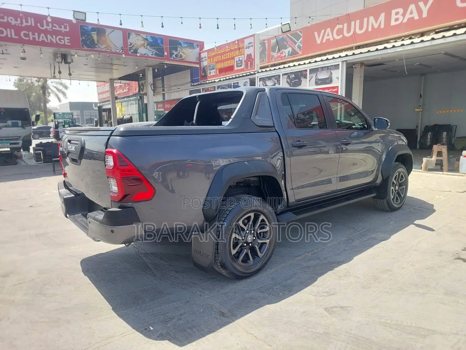 Toyota Hilux 2024 Gray