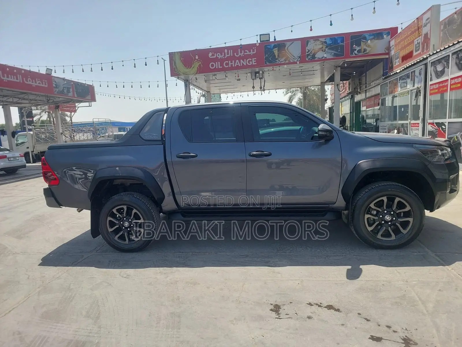 Toyota Hilux 2024 Gray