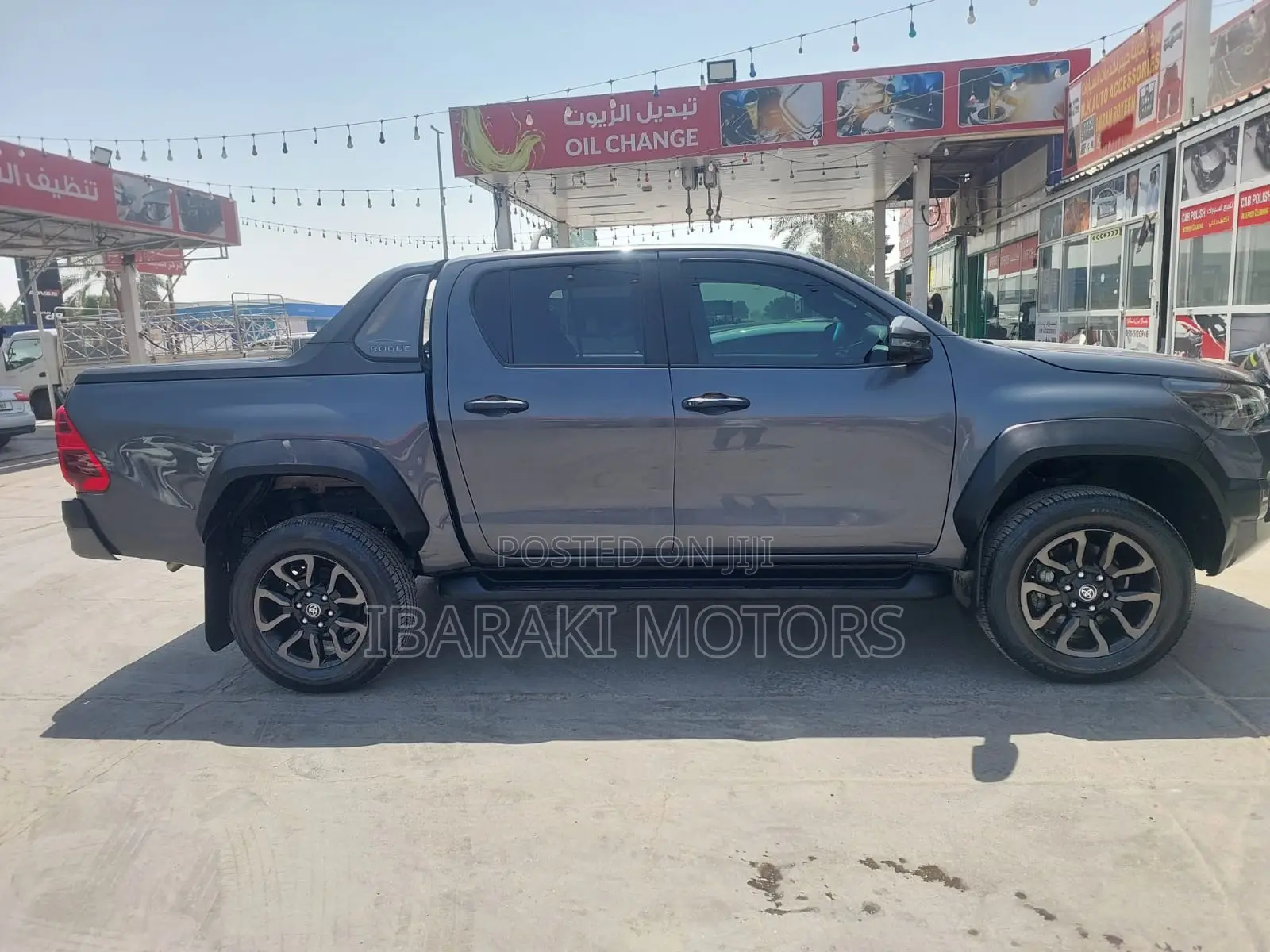 Toyota Hilux 2024 Gray