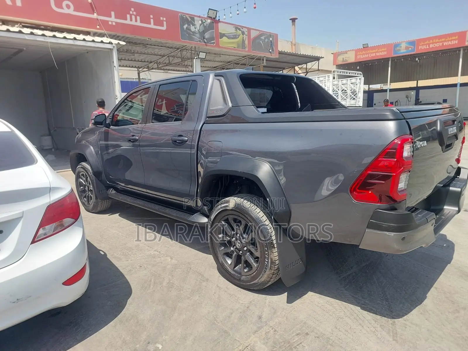 Toyota Hilux 2024 Gray