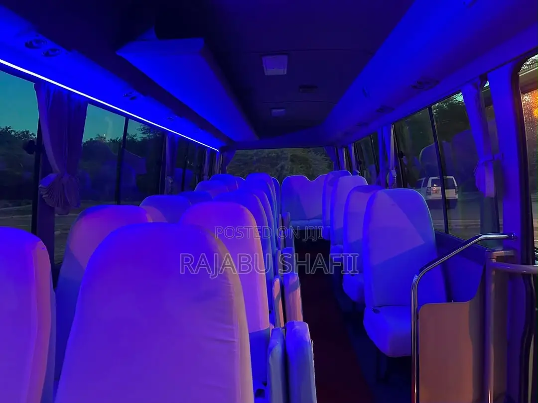 Toyota Coaster 2005 Yellow