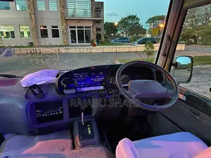 Toyota Coaster 2005 Yellow