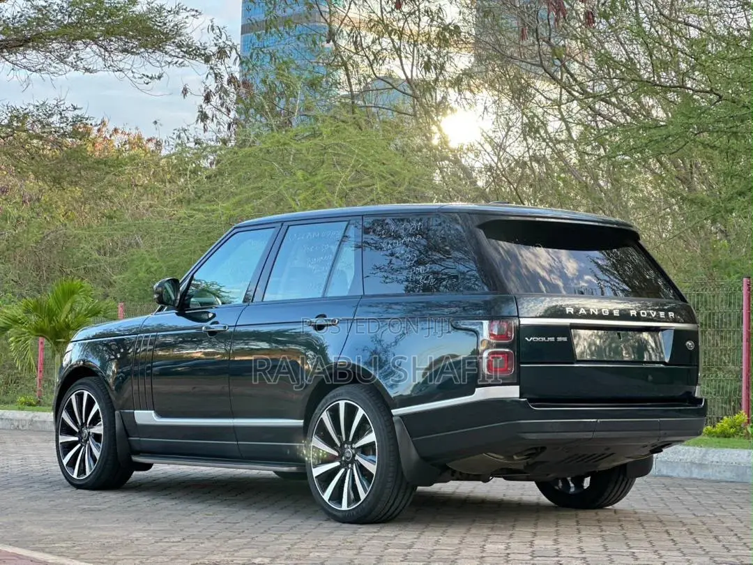 Land Rover Range Rover Vogue 2015 Green