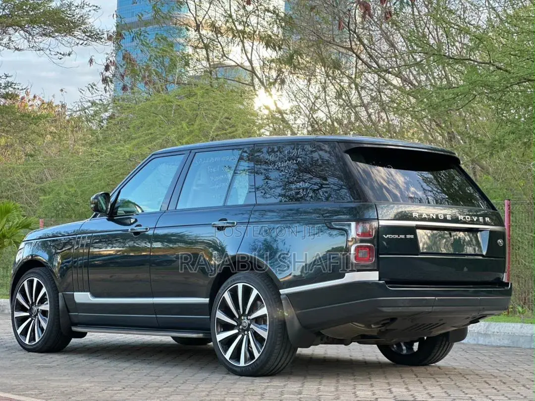 Land Rover Range Rover Vogue 2015 Green
