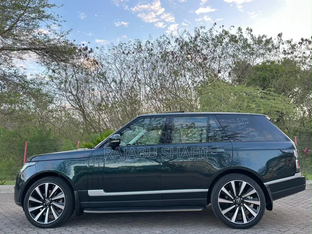 Land Rover Range Rover Vogue 2015 Green