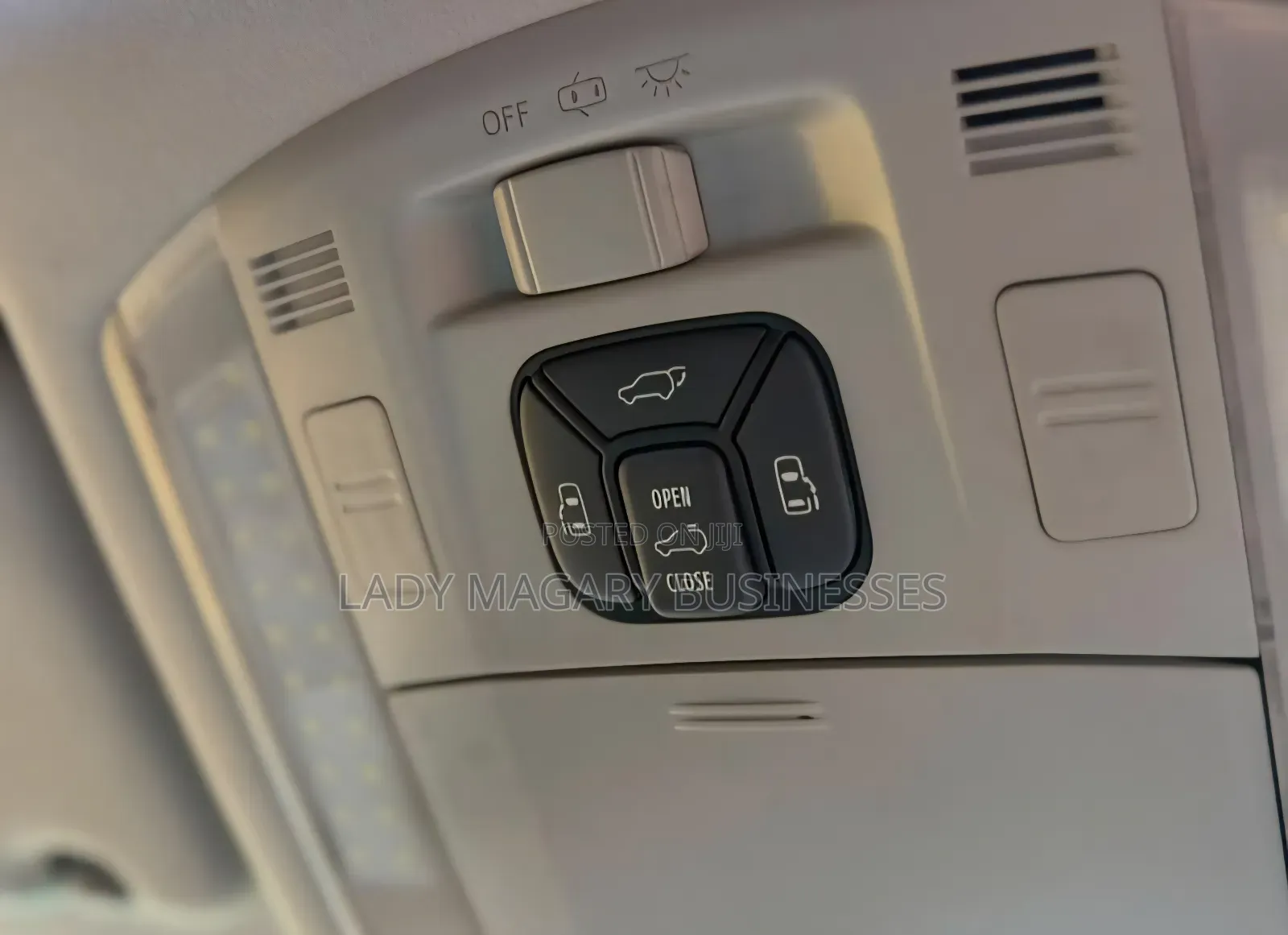 Toyota Vellfire V 2.4 FWD 7-Seater 2011 Black