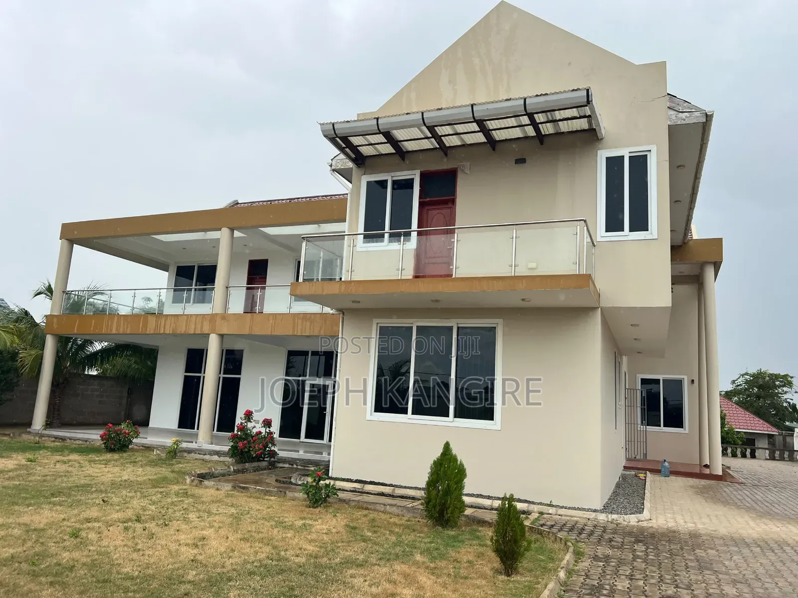 5bdrm Apartment in Mpiji, Mbweni for sale