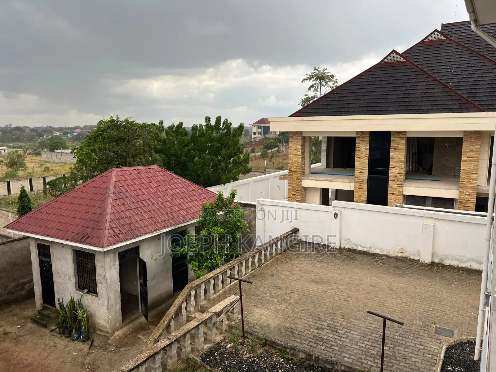 5bdrm Apartment in Mpiji, Mbweni for sale