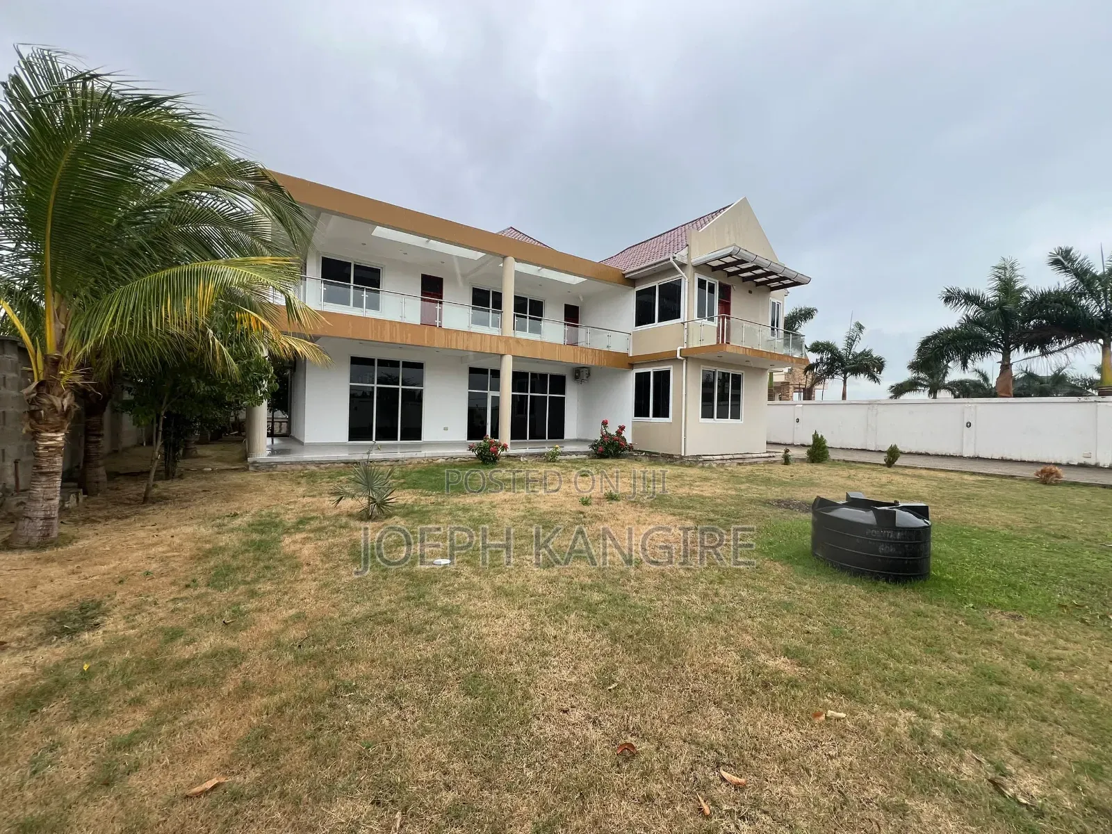 5bdrm Apartment in Mpiji, Mbweni for sale