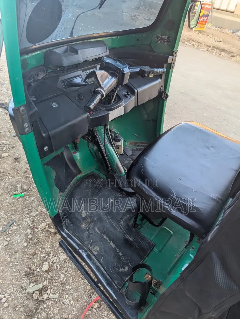 Bajaj Avenger 200 2025 Blue