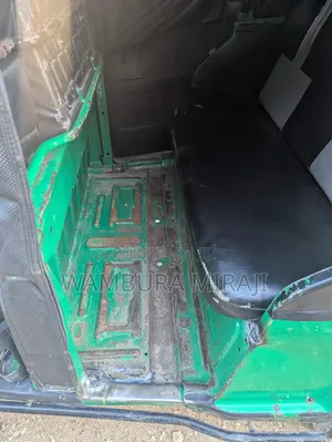 Bajaj Avenger 200 2025 Blue