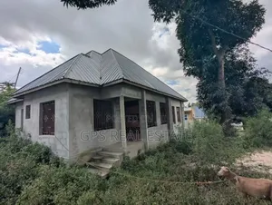 4bdrm House in Mbezi Kwa Msuguri, Kinondoni for sale