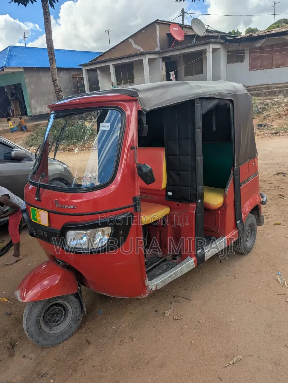 Bajaj Avenger 200 2026 Red