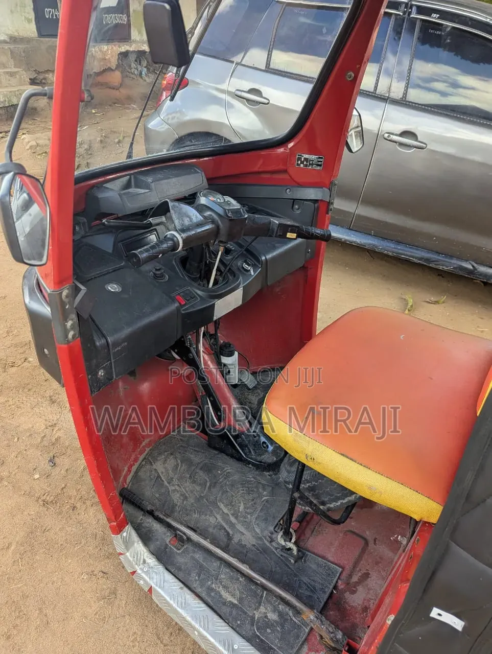 Bajaj Avenger 200 2026 Red