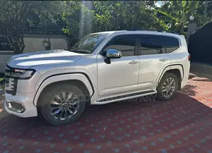 New Toyota Land Cruiser 2024 White