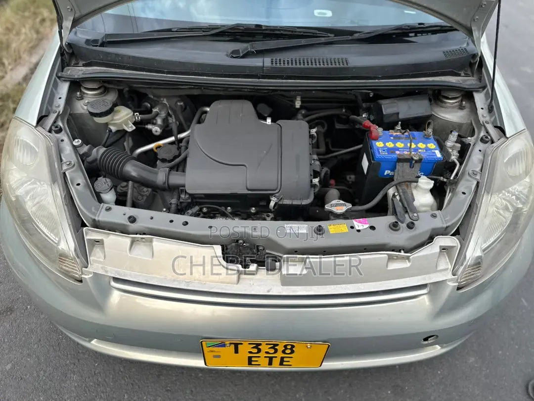 Toyota Passo 2006 Gold