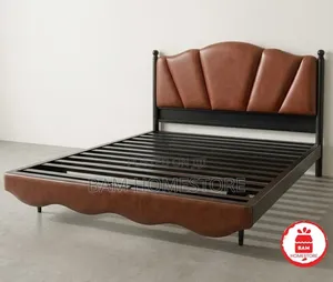 The Crown Scalloped Platform Bed( Kitanda Imara Imported 5*6)