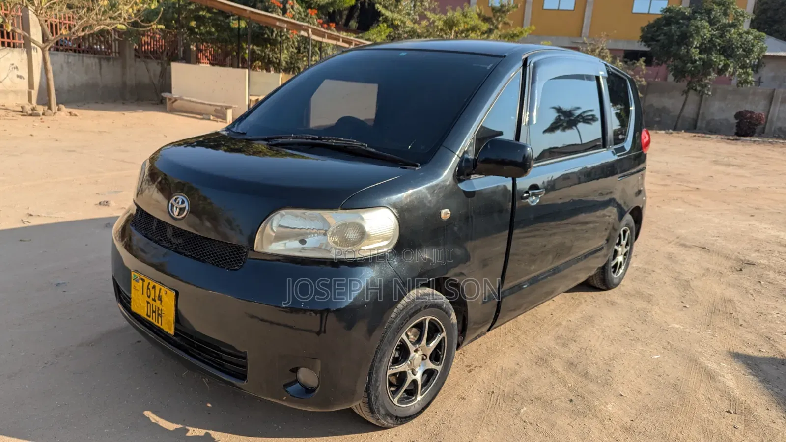 Toyota Porte 2004 Black