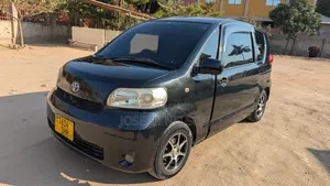 Toyota Porte 2004 Black