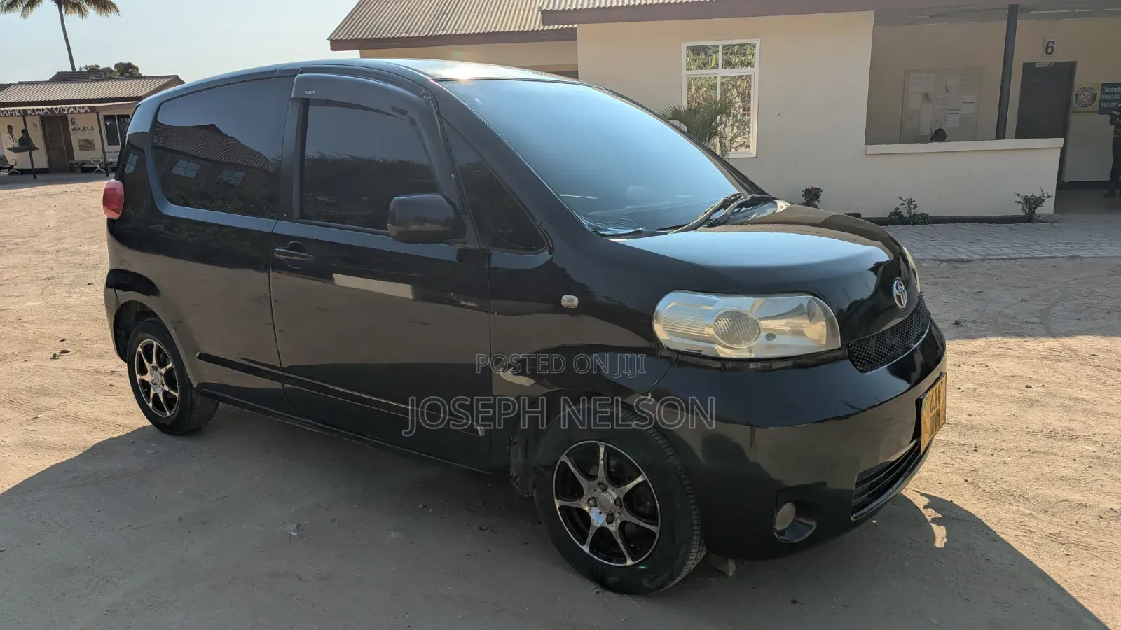 Toyota Porte 2004 Black