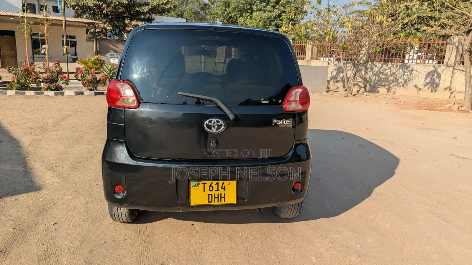 Toyota Porte 2004 Black