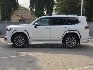 New Toyota Land Cruiser 2024 White