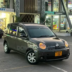 Toyota Sienta 2006 Gray