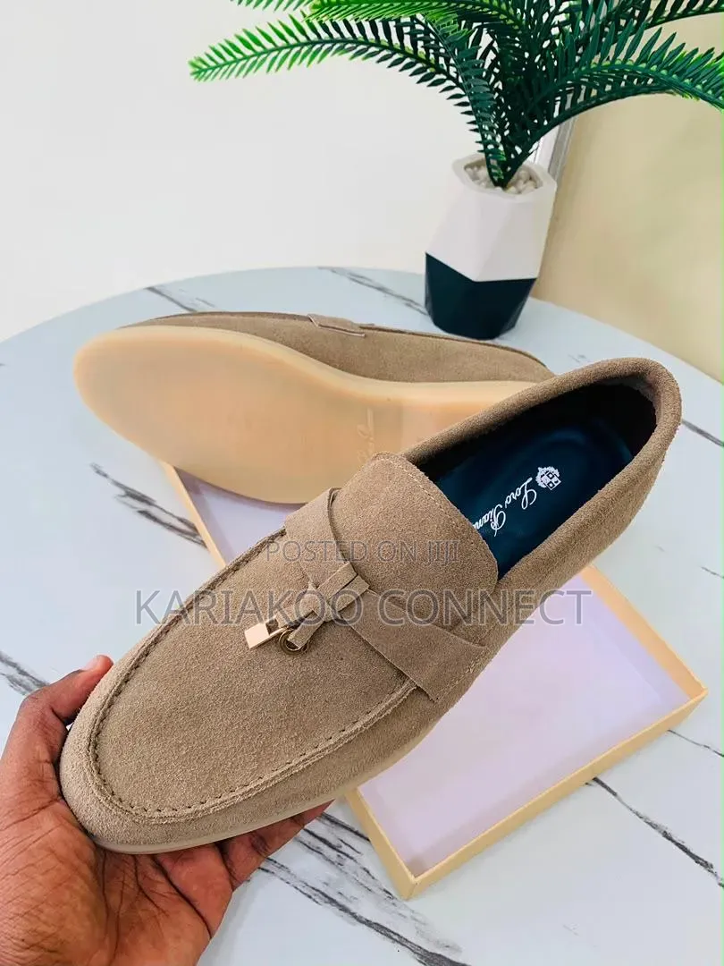 Simple Hugo Shoes