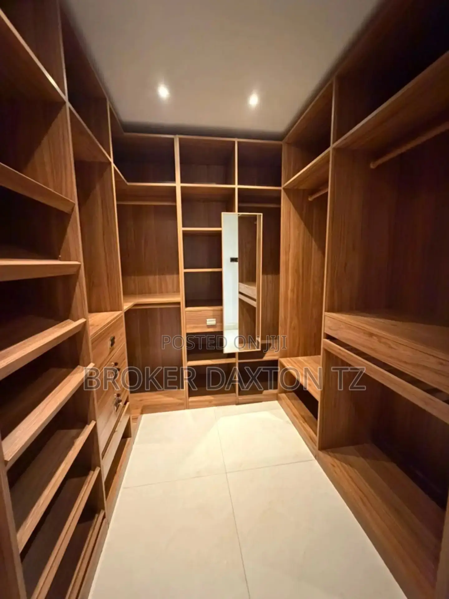 Furnished 4bdrm Apartment in Agent_Daxton, Masaki for rent