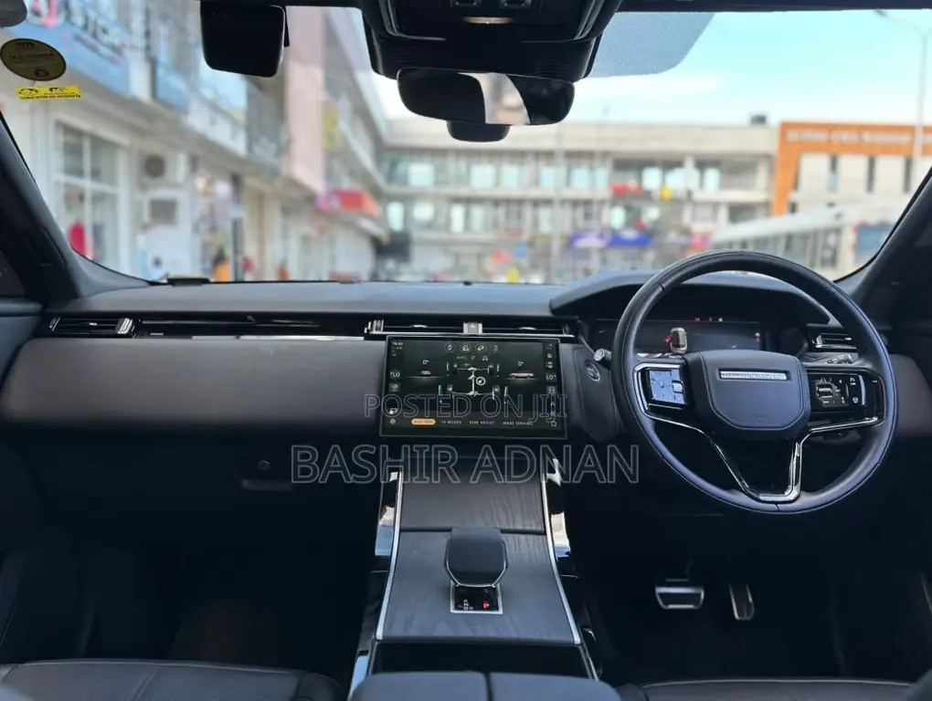 Land Rover Range Rover Velar 2024 Gray