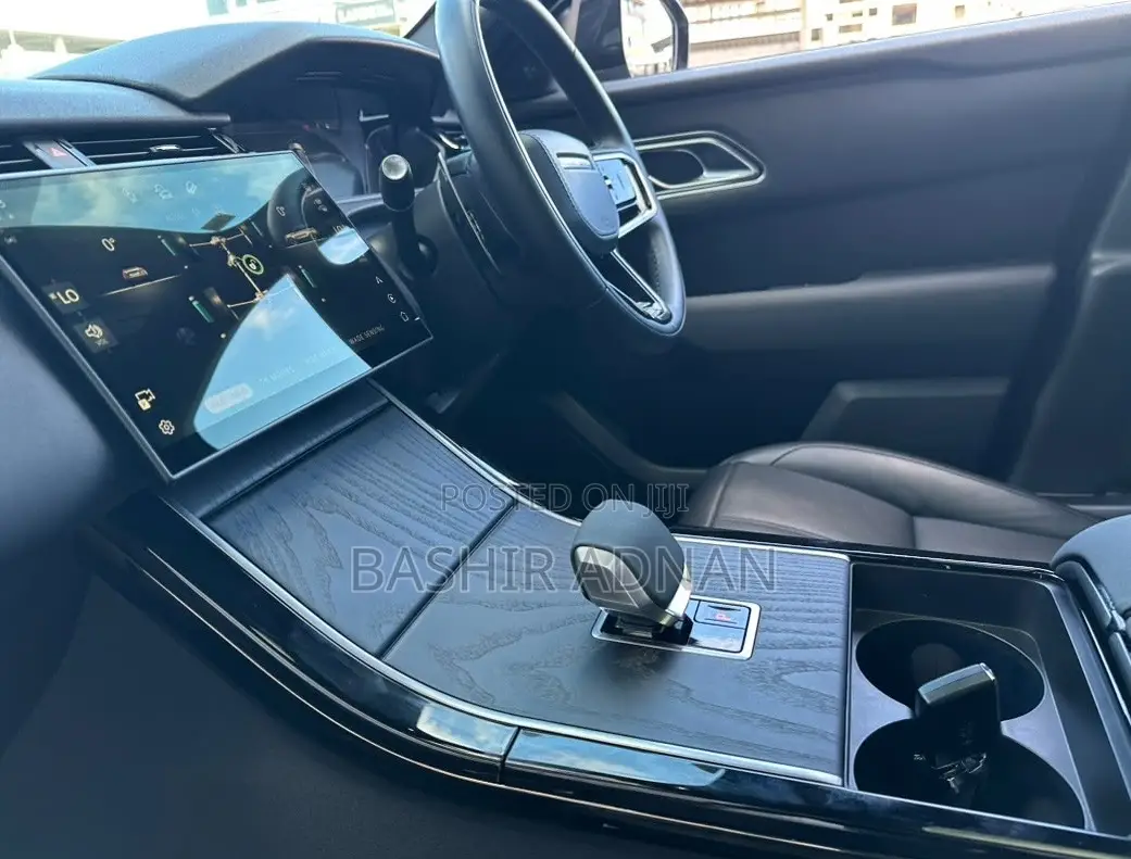Land Rover Range Rover Velar 2024 Gray